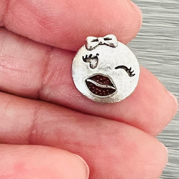 Silver plated EMOJI Bracelet charm - Picture 1 of 5